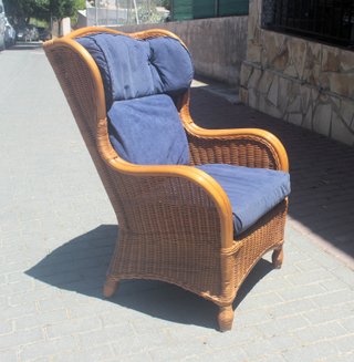 Sillón grande de mimbre