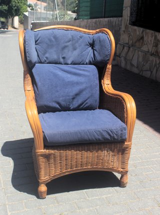 Sillón grande de mimbre