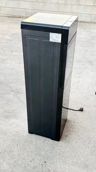 Dispensador de agua AUX
