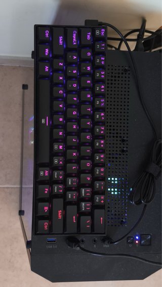 Teclado Mecánico Redragon Dragonborn 61 Teclas