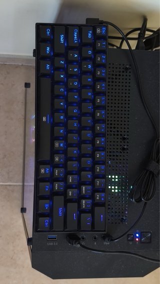 Teclado Mecánico Redragon Dragonborn 61 Teclas