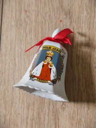 Platito de porcelana japonés , Campanita porcelana