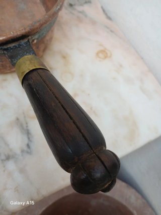 Cacerola antigua de cobre