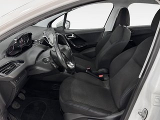 Peugeot 208 PureTech Signature 60 kW (82 CV)