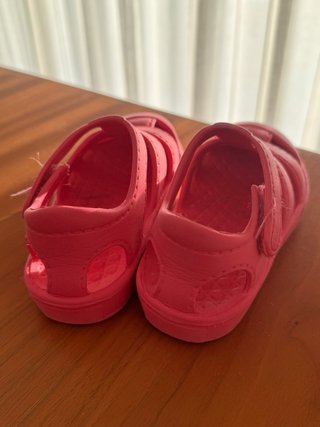 Chanclas rosas velcro T.25