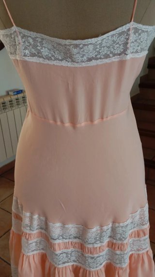 Vestido de seda antiguo.