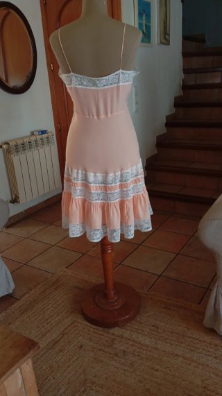 Vestido de seda antiguo.