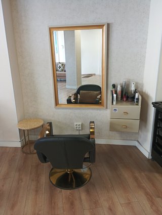 Mobiliario Peluquería: Sillones y Reposapiés
