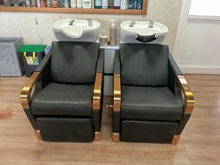 Mobiliario Peluquería: Sillones y Reposapiés