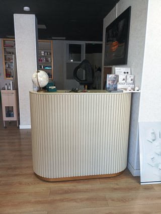 Mobiliario Peluquería: Sillones y Reposapiés