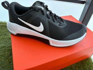 Zapatillas Nike Running Negras y Blancas