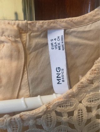 Blusa Mango Beige Encaje