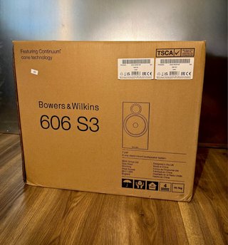 BOWERS & WILKINS 607 S3 - con garantia y caja