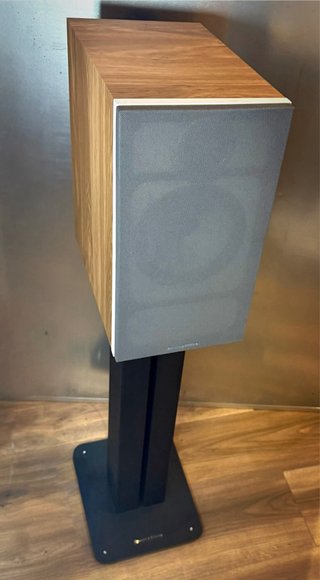 BOWERS & WILKINS 607 S3 - con garantia y caja