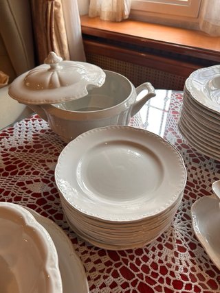 Vajilla Ibero Tanagra China Opaca. 54 piezas.