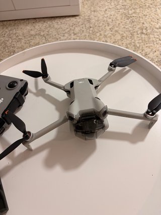 Dron DJI Mini 4 Pro Gris
