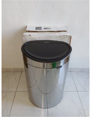 Brabantia Touch Bin Cubo de Basura - Stainless Steel - Acero Brillante - 40L
