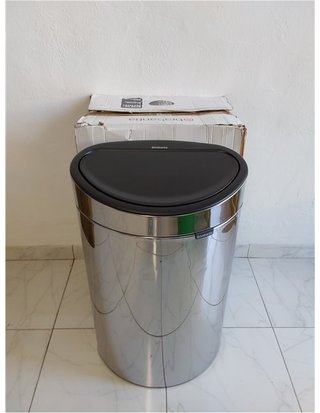 Brabantia Touch Bin Cubo de Basura - Stainless Steel - Acero Brillante - 40L