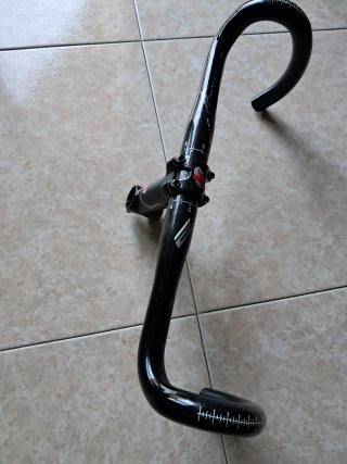Manillar y potencia carbono 44cm/11cm