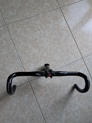 Manillar y potencia carbono 44cm/11cm