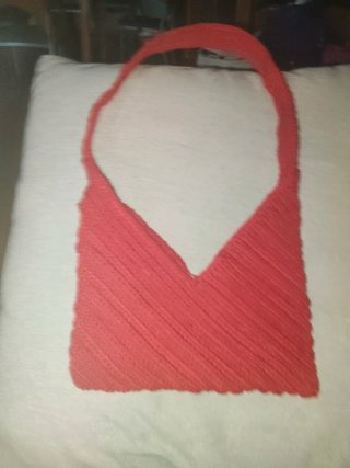 Bolso tejido a mano