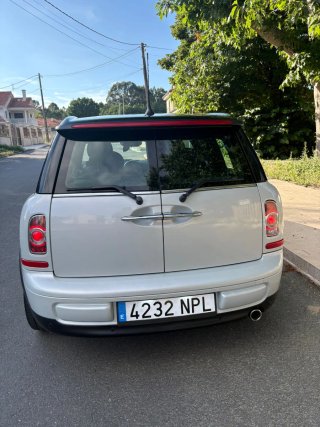 MINI Clubman 2011