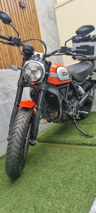 Ducati Scrambler Icon 800