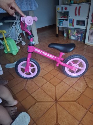 Bicicleta infantil Chicco Pink Arrow para niña