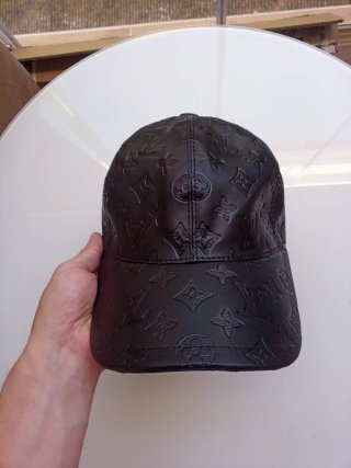 Gorra Louis Vuitton Negra