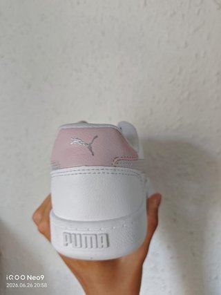 Zapatillas Puma Blancas y Rosas