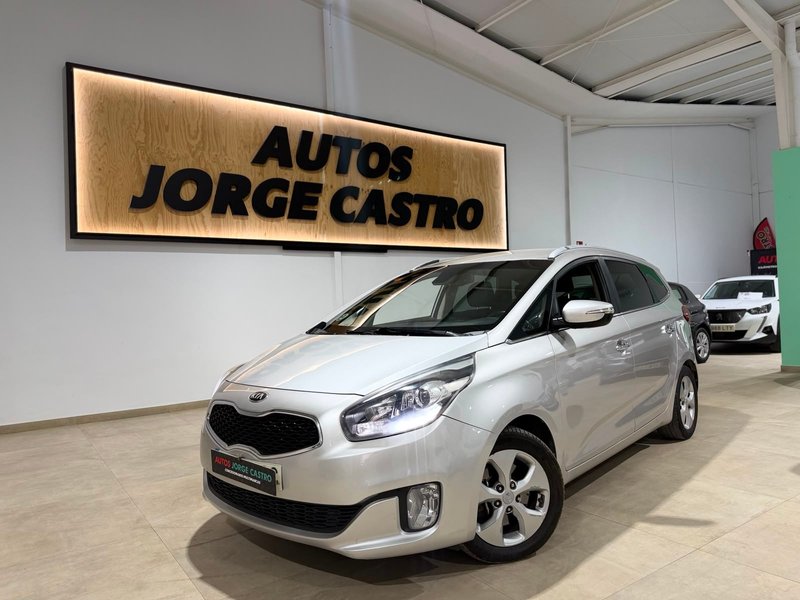 Kia Carens 2015, foto 2