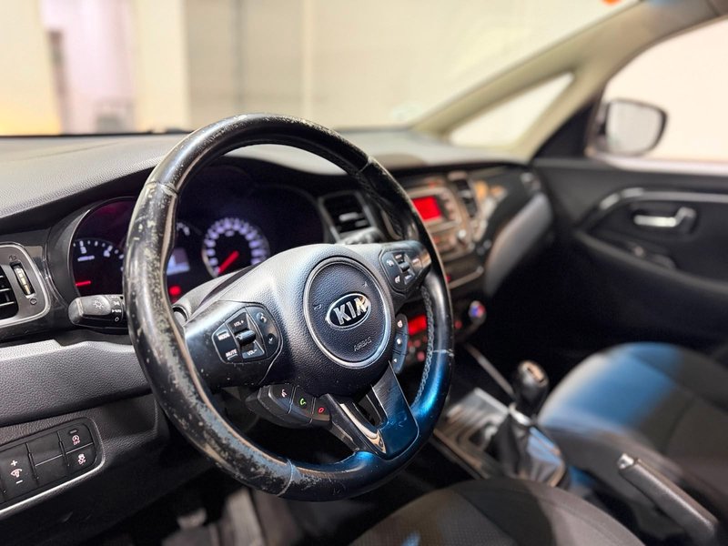 Kia Carens 2015, foto 8