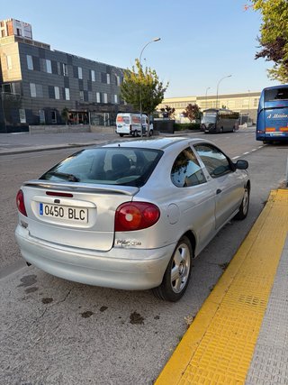 Renault Megane coupe 2001.