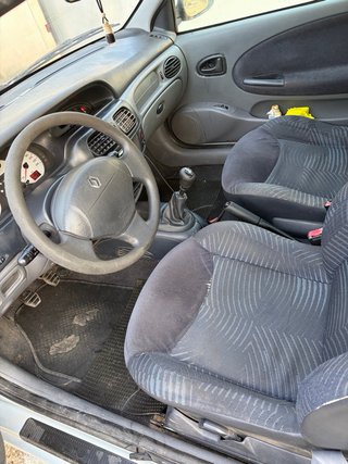 Renault Megane coupe 2001.