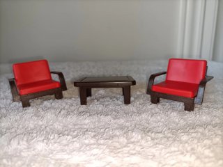 Sillas, mesas y mecedora Playmobil (varias fotos)