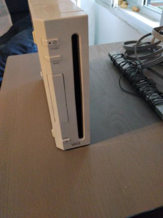 Consola Nintendo Wii con 2 mandos y Nunchuk