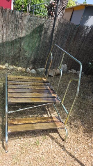 Estructura cama metálica exterior