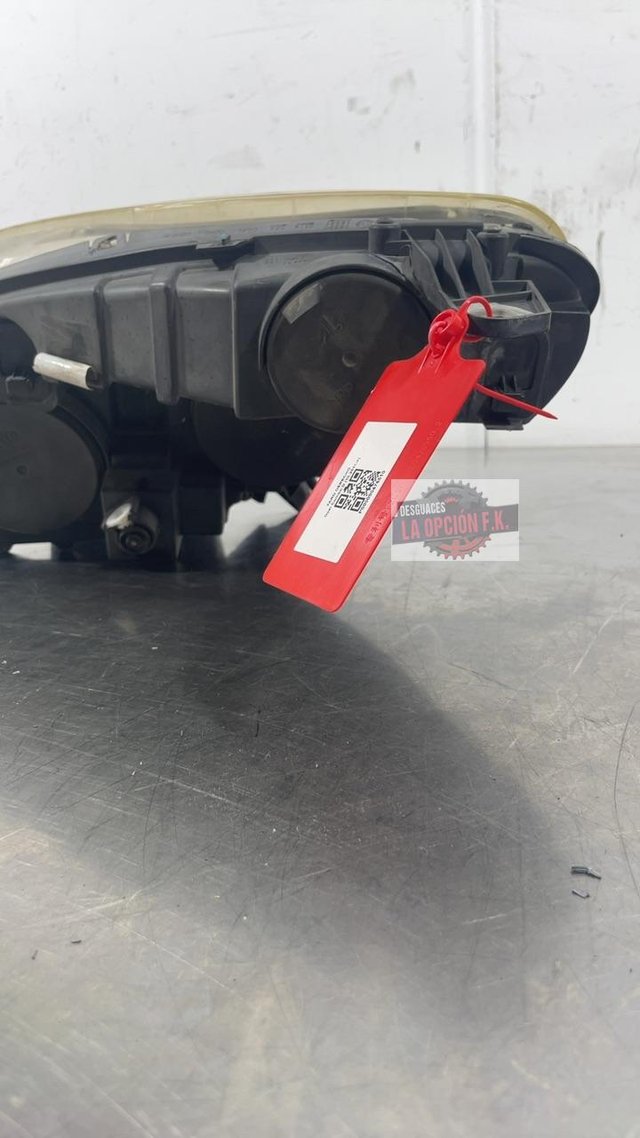FARO DERECHO Opel Combo D (10.2011->)