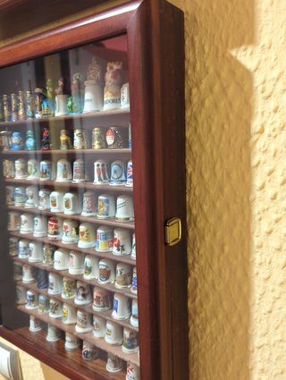 Collezione di ditali decorativi
