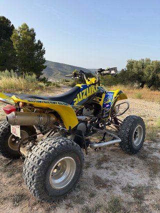Suzuki LTZ 400