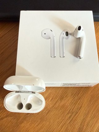 AirPods 2ª gen. Apple. Falta el Derecho