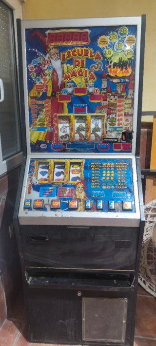 Tragaperras Bango Escuela de Magia