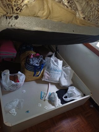 Canapé de tela y madera