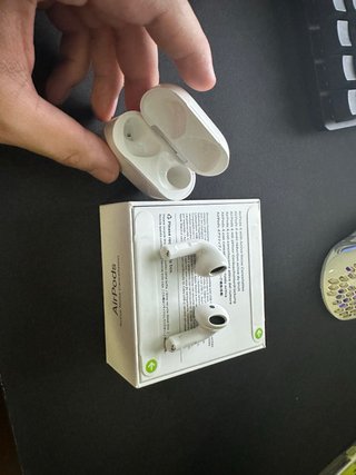AirPods 4 con Cancelación de Ruido