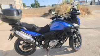 Suzuki V-Strom Adventure Moto