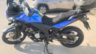 Suzuki V-Strom Adventure Moto