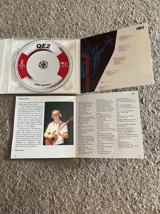 QE2 Deluxe Edition de Mike Oldfield 2 CDs Digipak