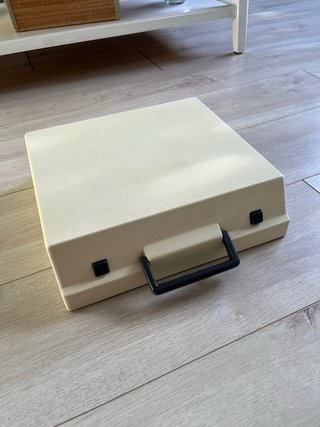 Máquina de escribir Olympia Traveller de Luxe
