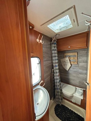​Autocaravana Dethleffs T 5841