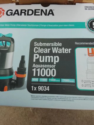 Bomba de agua sumergible Gardena 11000